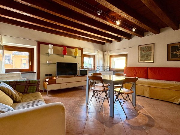 appartamento in vendita a Verona in zona Veronetta