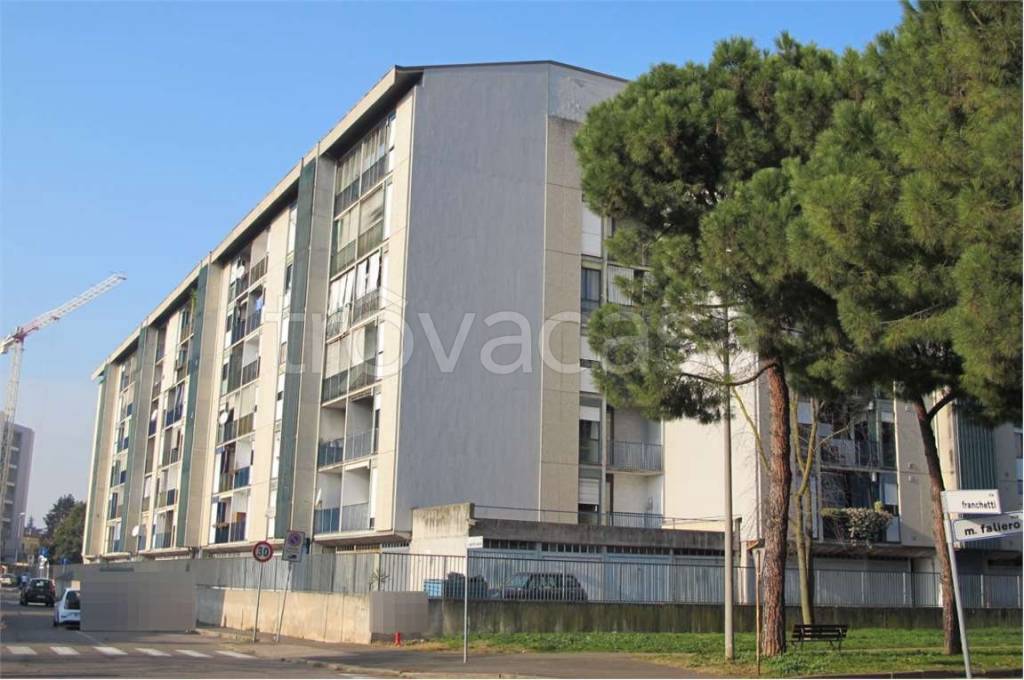 appartamento in vendita a Verona in zona Saval