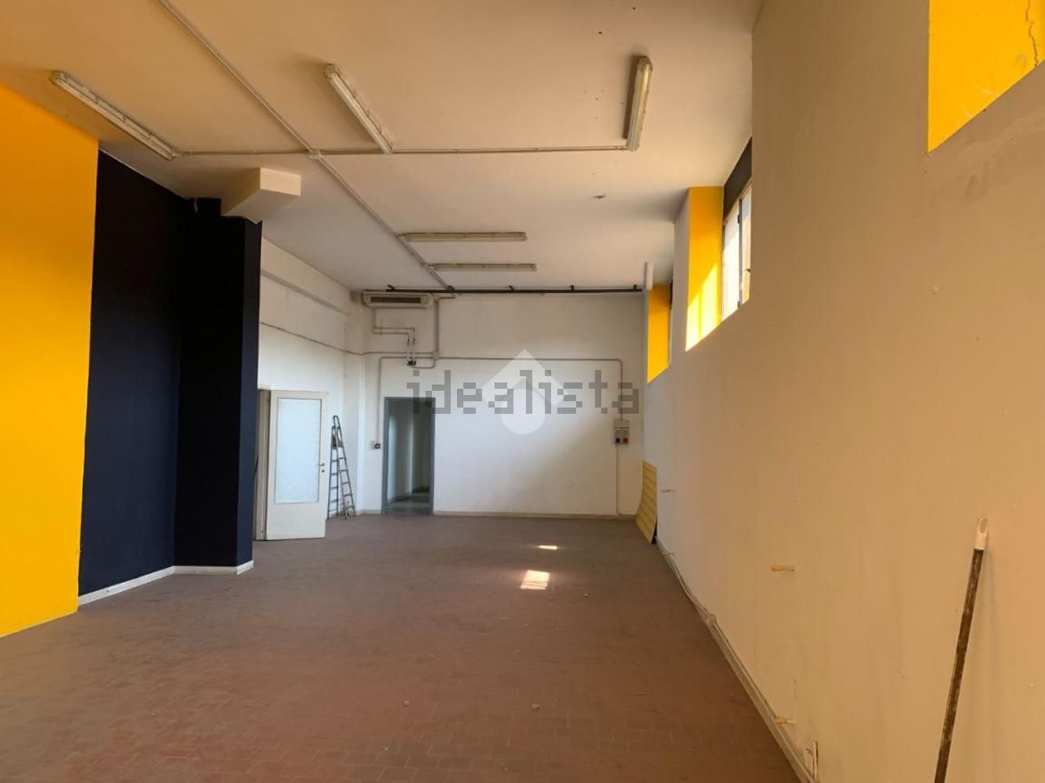 negozio in vendita a Verona in zona Cittadella