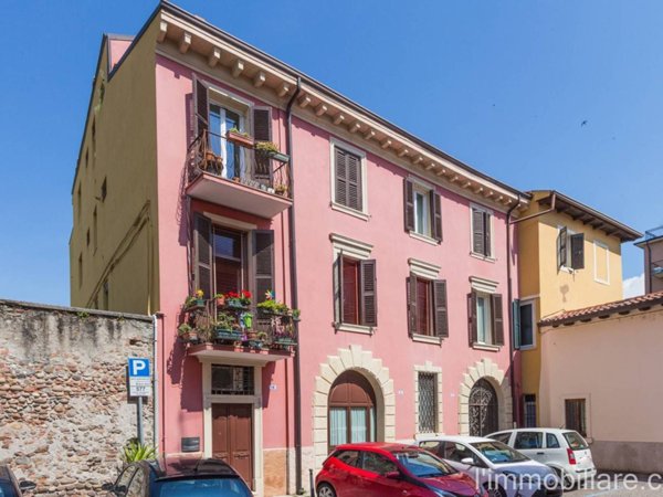 appartamento in vendita a Verona in zona Centro Storico
