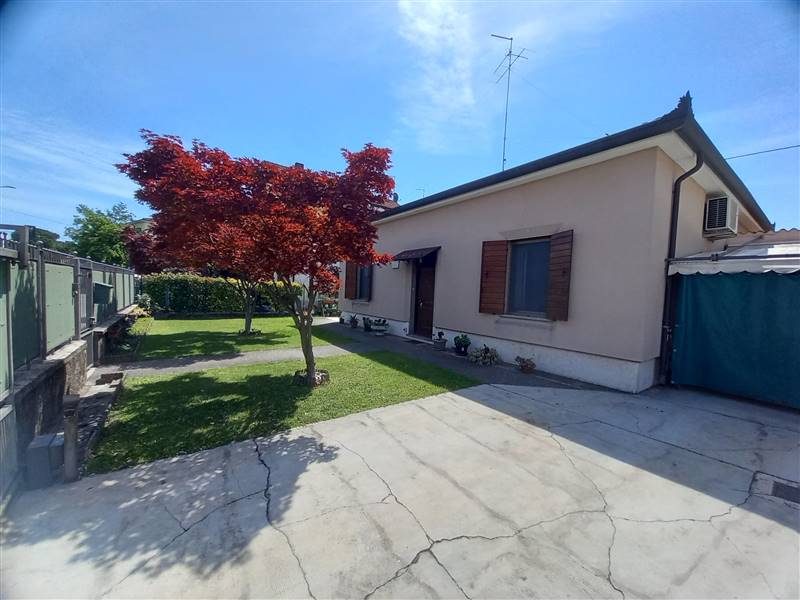 casa indipendente in vendita a Verona in zona Borgo Roma