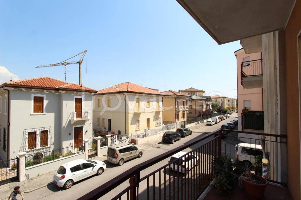 appartamento in vendita a Verona in zona Borgo Venezia / Borgo Trieste