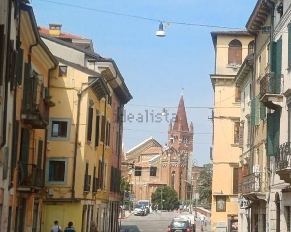 appartamento in vendita a Verona in zona Veronetta