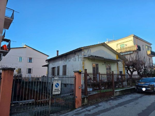 casa indipendente in vendita a Verona in zona Borgo Roma