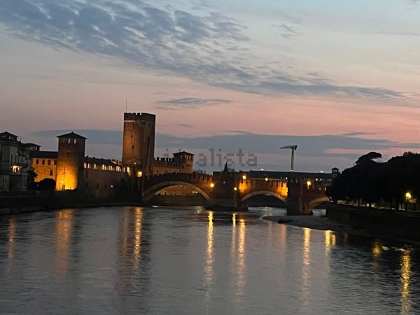 appartamento in vendita a Verona in zona Centro Storico