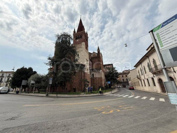 negozio in vendita a Verona in zona Centro Storico
