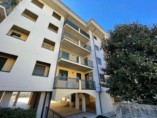 appartamento in vendita a Verona in zona Borgo Milano