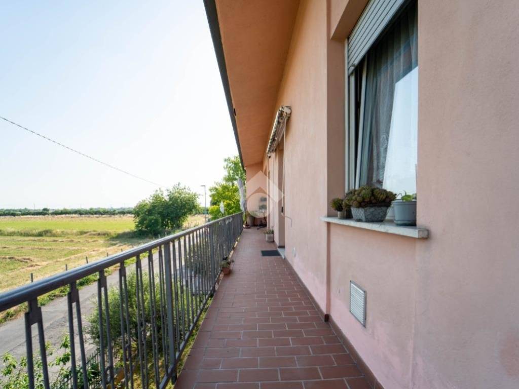 appartamento in vendita a Verona in zona Cadidavid