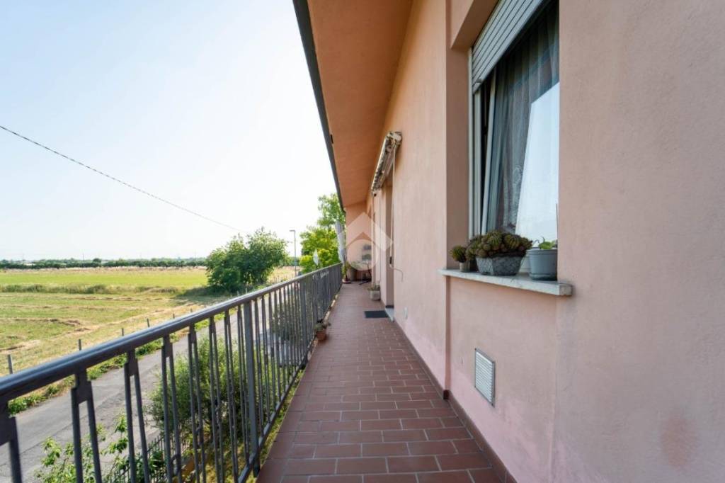 appartamento in vendita a Verona in zona Cadidavid