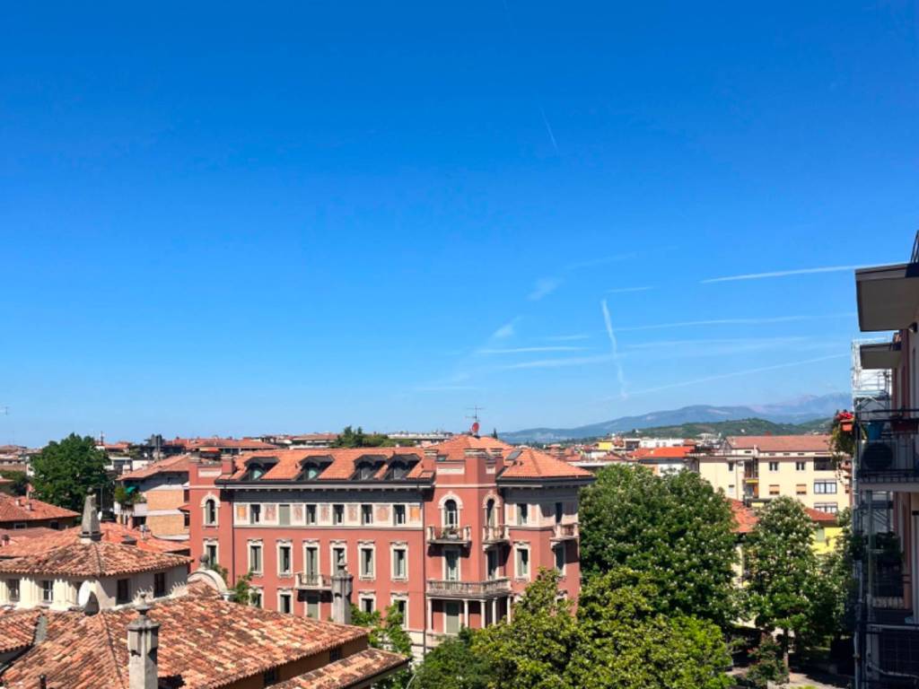 appartamento in vendita a Verona in zona Borgo Trento