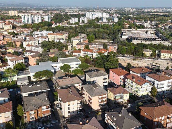 appartamento in vendita a Verona in zona Borgo Roma