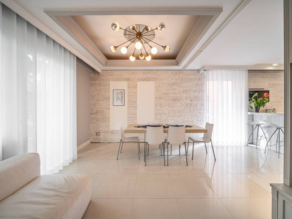 appartamento in vendita a Verona in zona Valdonega