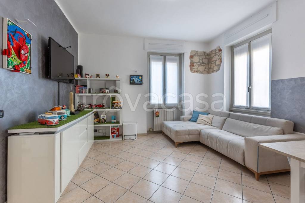 appartamento in vendita a Verona in zona Golosine