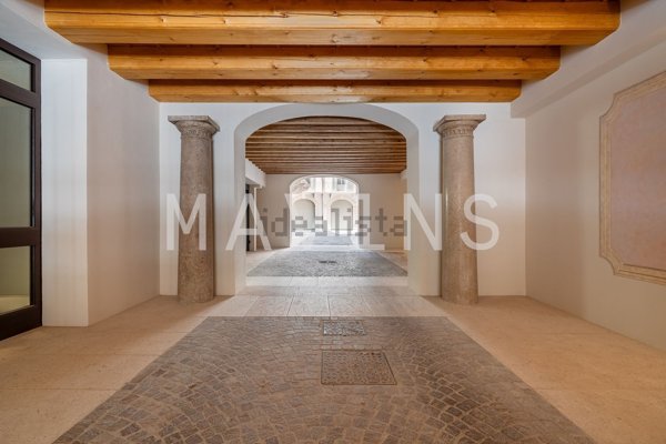 appartamento in vendita a Verona in zona Centro Storico