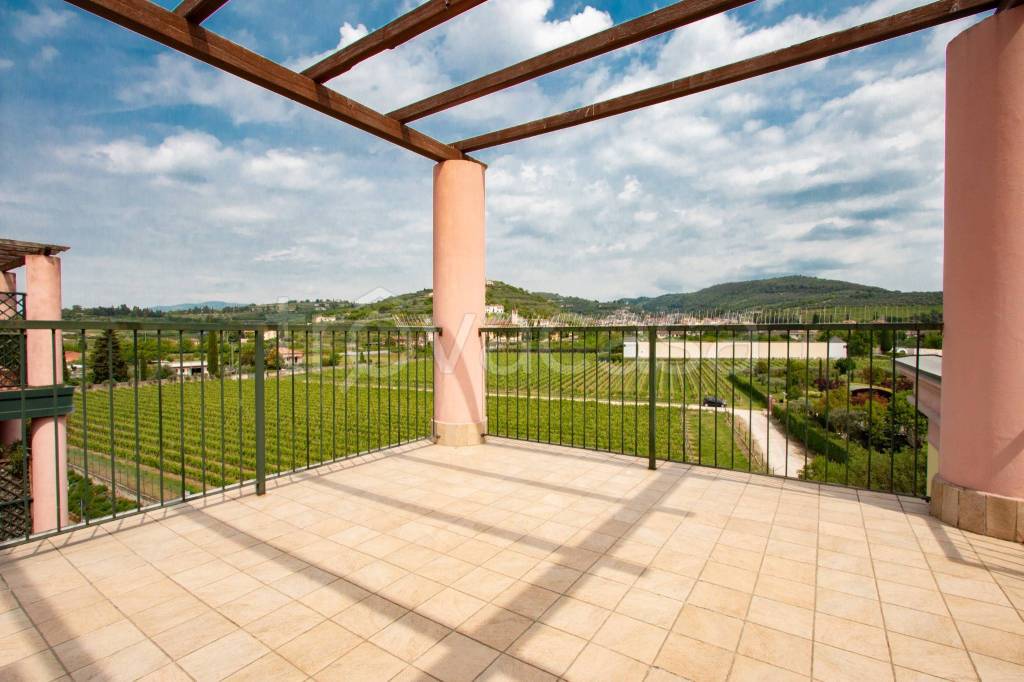 appartamento in vendita a Verona in zona Porto Crencano