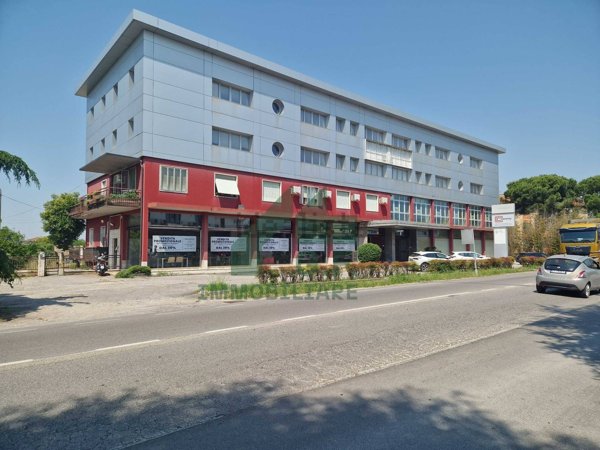 ufficio in vendita a Verona in zona Borgo Roma