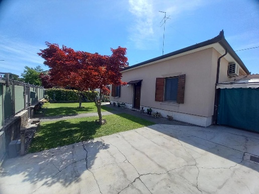 casa indipendente in vendita a Verona in zona Borgo Roma