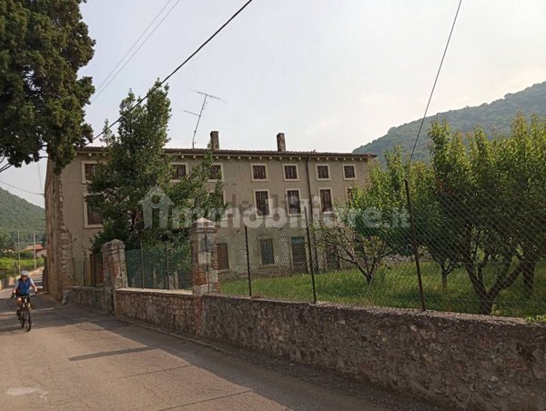appartamento in vendita a Verona in zona Santa Maria in Stelle