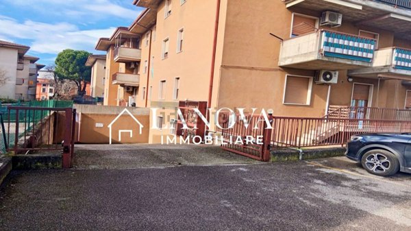 ufficio in vendita a Verona in zona Borgo Roma