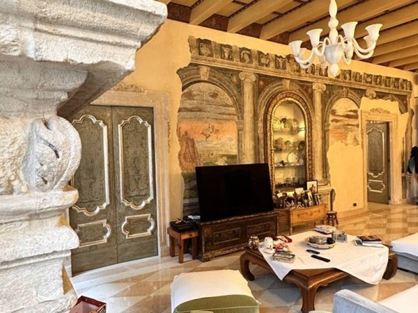 casa indipendente in vendita a Verona in zona Veronetta