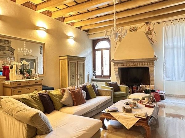 casa indipendente in vendita a Verona in zona Veronetta