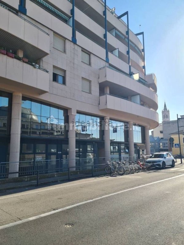 appartamento in vendita a Verona in zona Borgo Roma