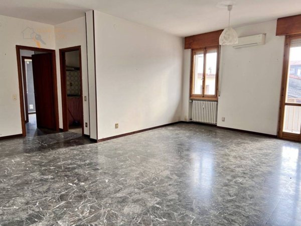 appartamento in vendita a Verona in zona Santa Lucia