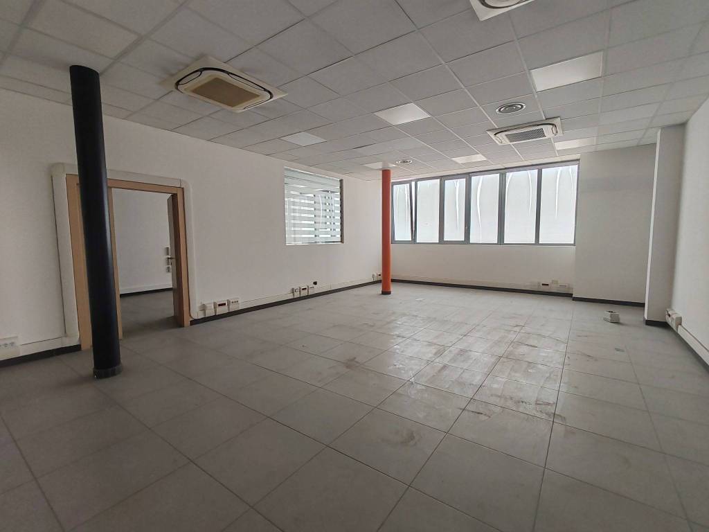 locale di sgombero in vendita a Verona in zona San Pancrazio