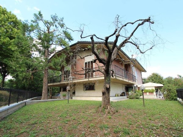 casa indipendente in vendita a Verona in zona Montorio Veronese