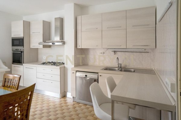 appartamento in vendita a Verona in zona Saval