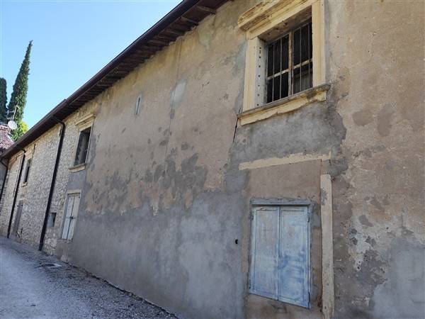 casa indipendente in vendita a Verona in zona Mizzole