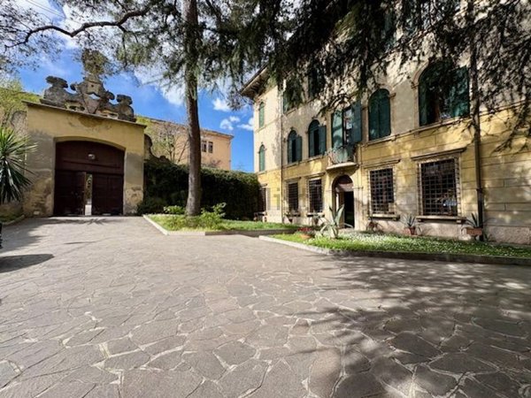appartamento in vendita a Verona in zona Cittadella