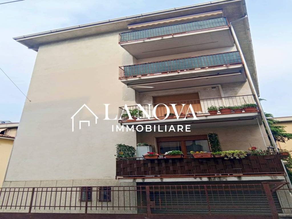 appartamento in vendita a Verona in zona Borgo Roma