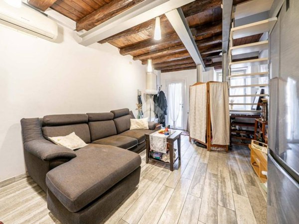 casa indipendente in vendita a Verona in zona Borgo Roma