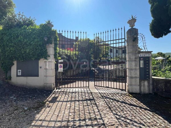 casa indipendente in vendita a Verona in zona Ponte Florio