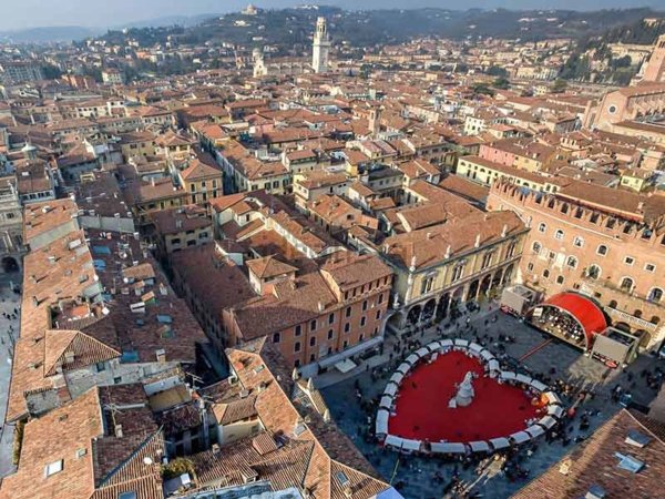appartamento in vendita a Verona in zona Golosine
