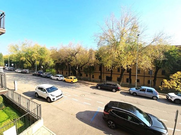 ufficio in vendita a Verona in zona Cittadella
