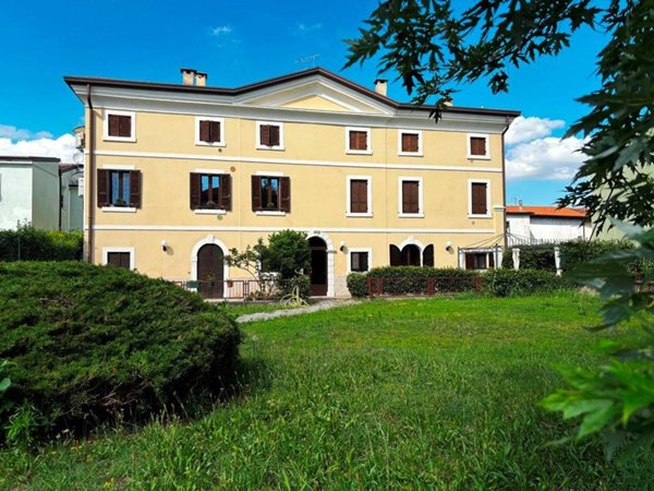 appartamento in vendita a Verona in zona Borgo Roma