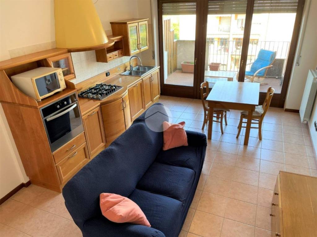 appartamento in vendita a Verona in zona Borgo Roma