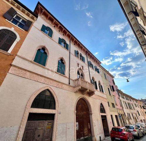 appartamento in vendita a Verona in zona Veronetta
