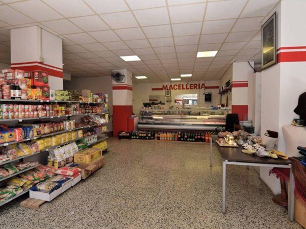 negozio in vendita a Verona in zona Veronetta