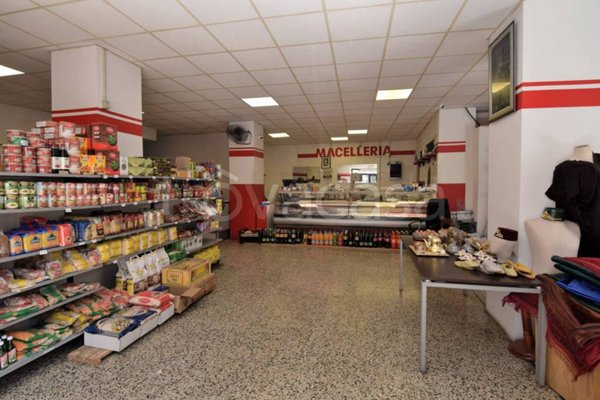 negozio in vendita a Verona in zona Veronetta