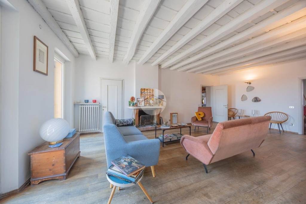 appartamento in vendita a Verona in zona Centro Storico
