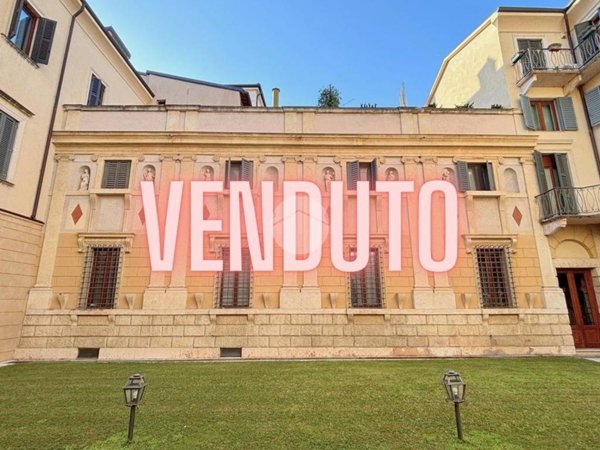 appartamento in vendita a Verona in zona Centro Storico