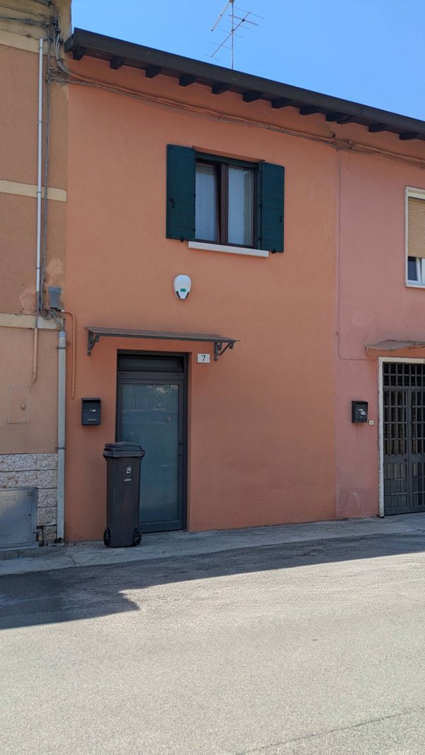 casa indipendente in vendita a Verona in zona Avesa
