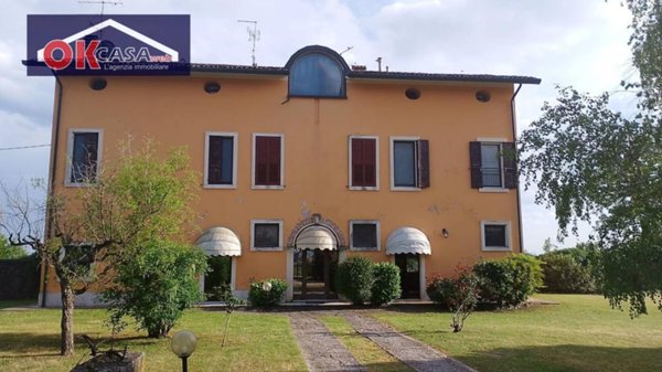 casa indipendente in vendita a Verona