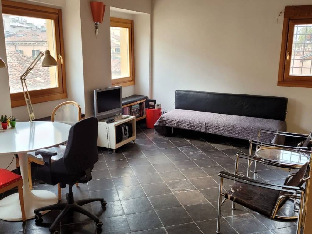 appartamento in vendita a Verona in zona Centro Storico