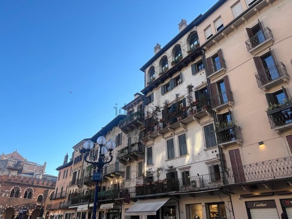 appartamento in vendita a Verona in zona Centro Storico