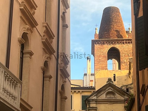 appartamento in vendita a Verona in zona Centro Storico