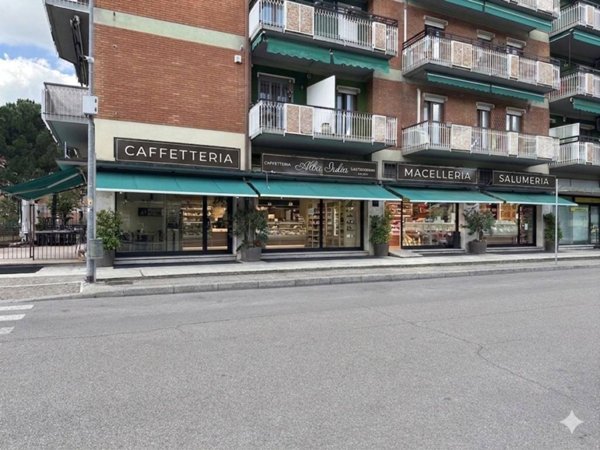 negozio in vendita a Verona in zona Golosine